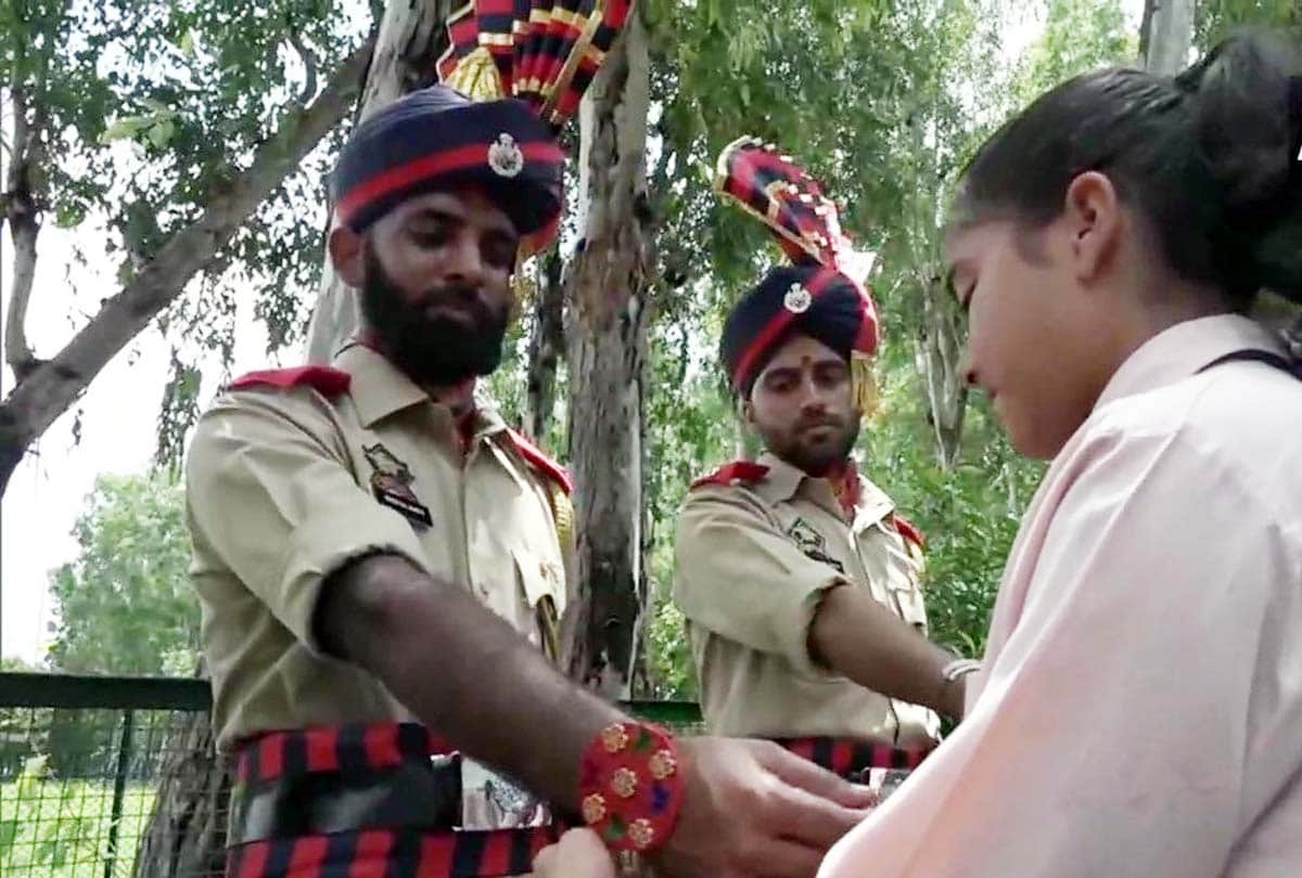 KATHUA School students in district celebrate RakshaBandhan with security personnel