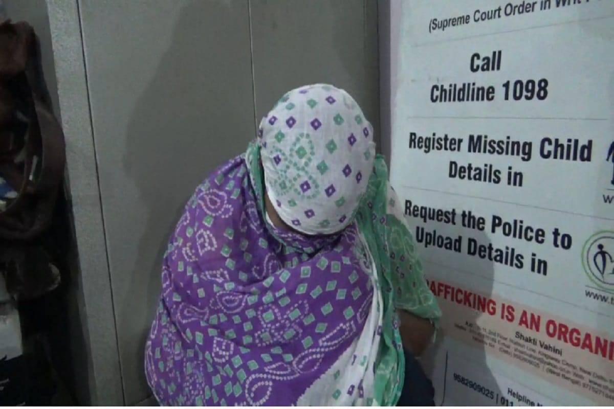 High profile Brothel Racket exposed at a hotel in Aerocity at delhi