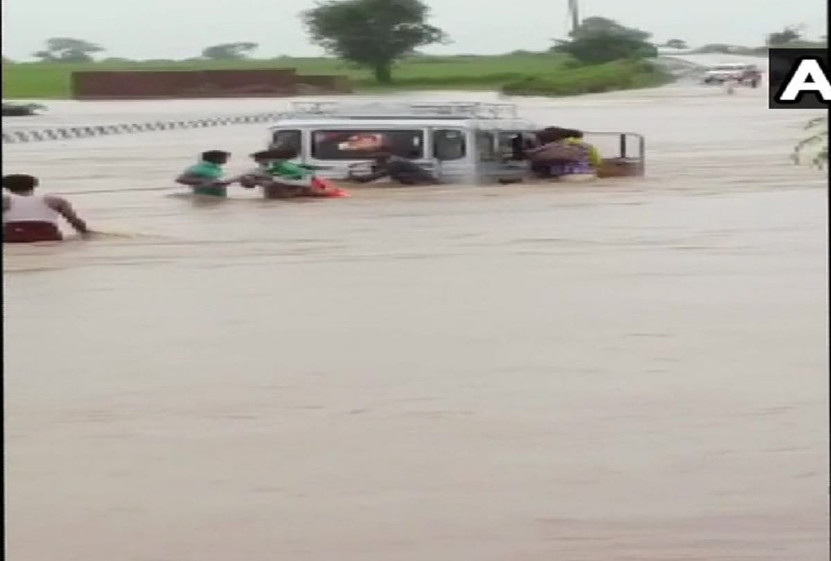 Heavy rain causes loss and traffic problems in Madhya Pradesh Bhopal and 22 more cities