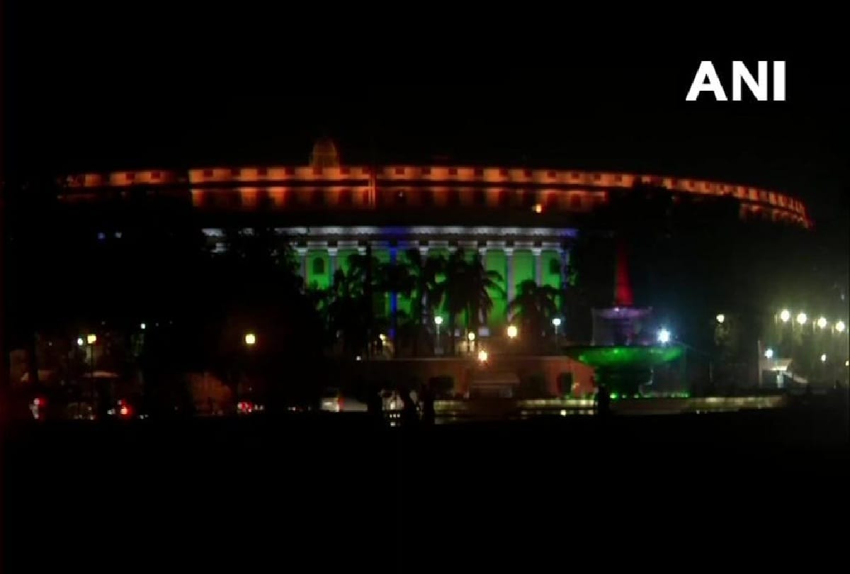 Vijay Chowk and Parliament illuminated on eve of Independence Day, Delhi