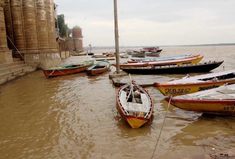 गंगाजल को क्यों माना जाता है चमत्कारी, बड़ा गहरा है ये रहस्य Why