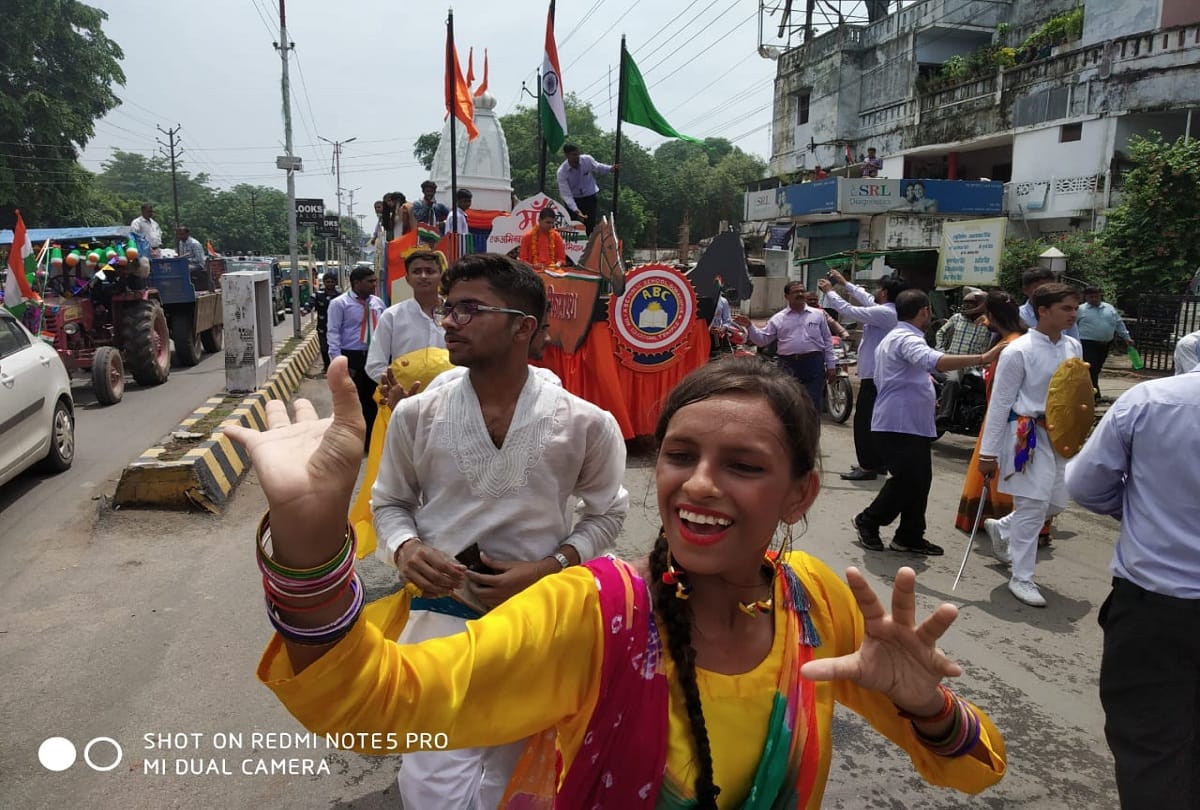 maa tujhe pranam campaign held in gorakhpur