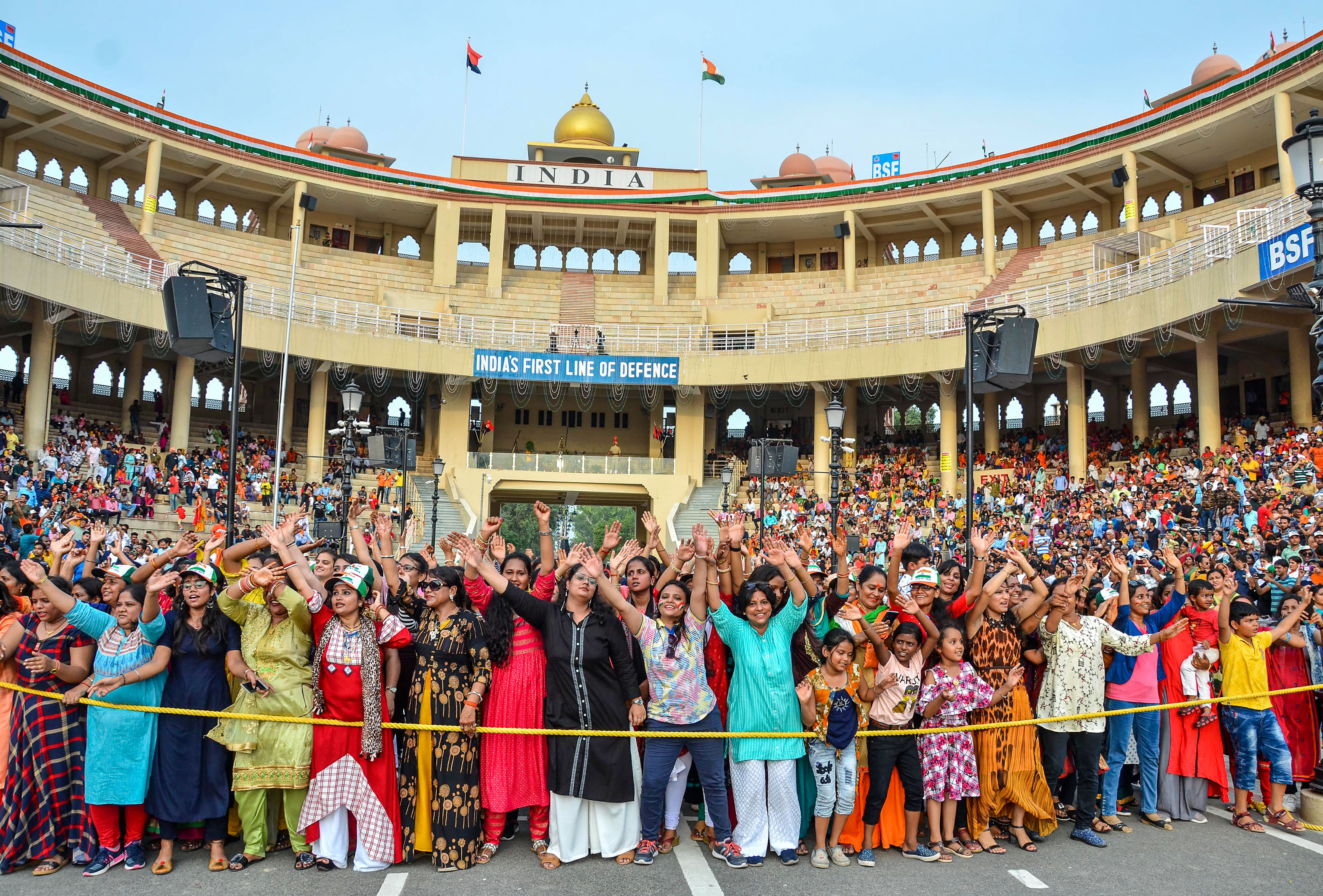 Independence Day: Wagah border immersed in patriotism, people chant 'Bharat Mata ki Jai'