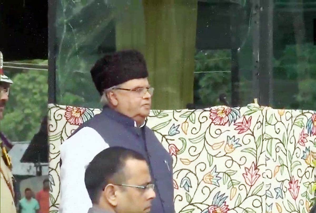 Governor Satya Pal Malik unfurls the national flag at Sher-i-Kashmir stadium Jammu Kashmir