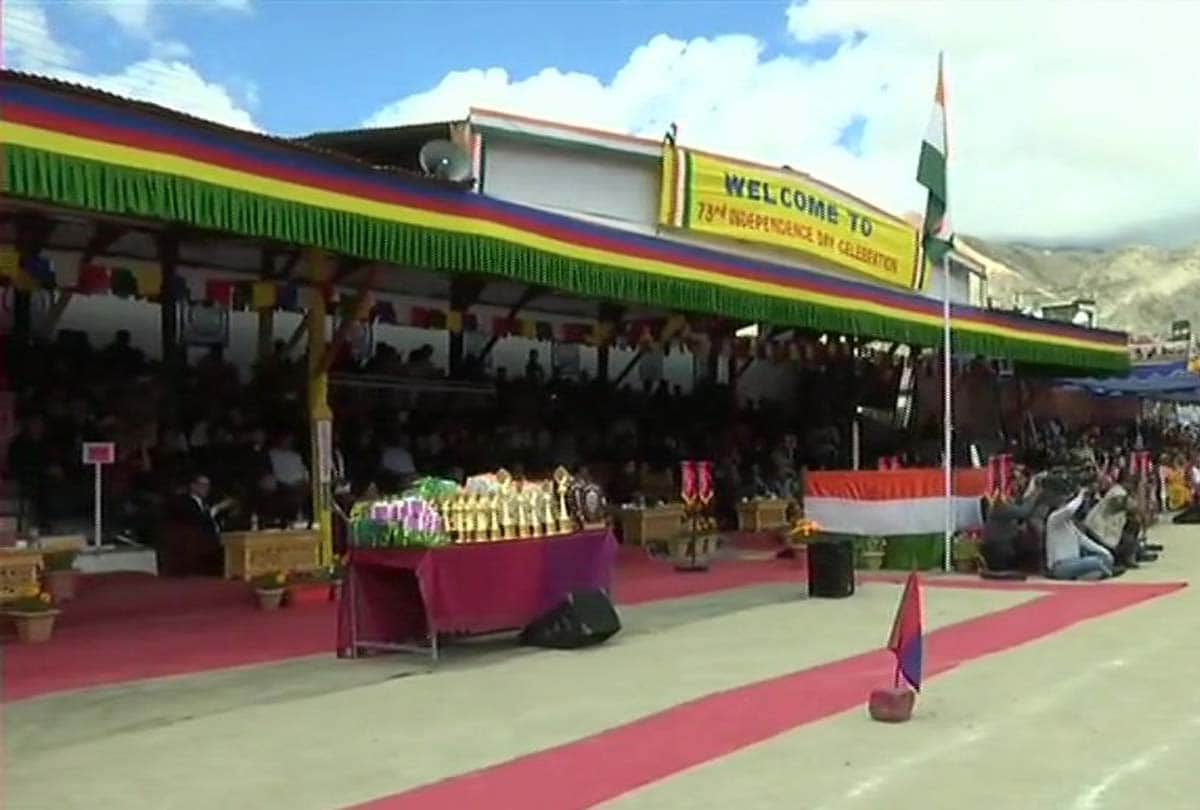 Governor Satya Pal Malik unfurls the national flag at Sher-i-Kashmir stadium Jammu Kashmir