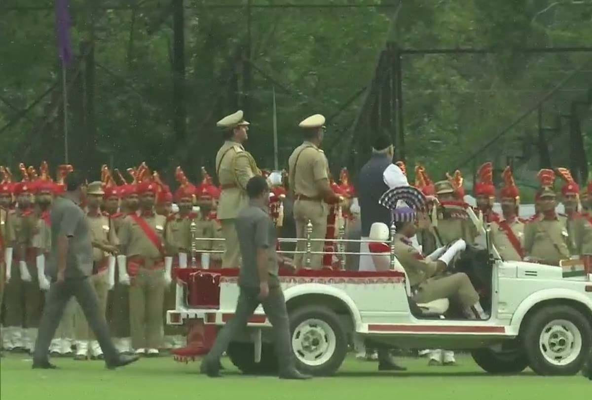 Governor Satya Pal Malik unfurls the national flag at Sher-i-Kashmir stadium Jammu Kashmir