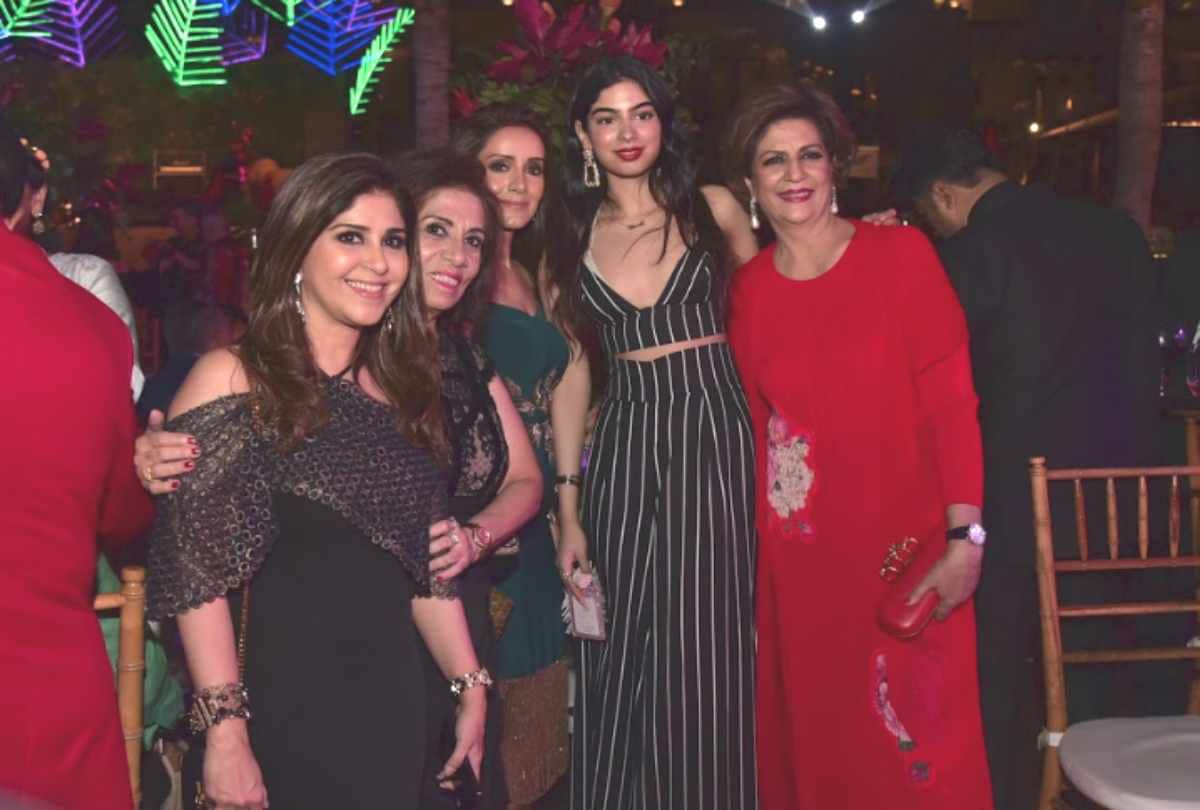 boney kapoor and khushi kapoor reached bali for rakhee punjabi son wedding