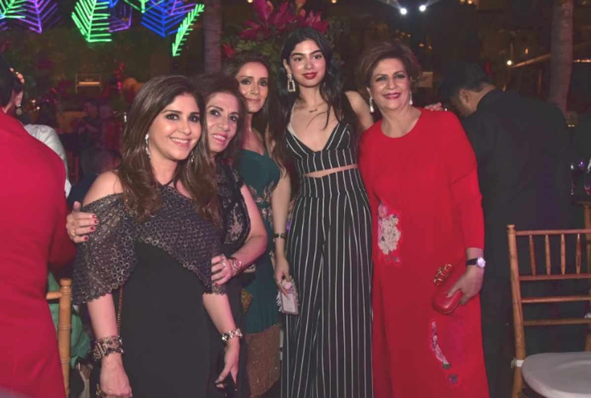 boney kapoor and khushi kapoor reached bali for rakhee punjabi son wedding