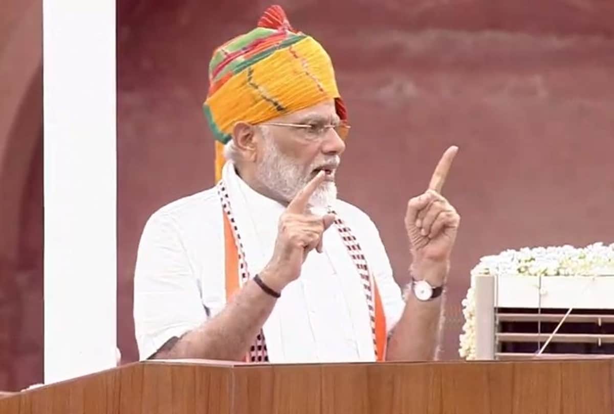 pm narendra modi thanks to aamir khan for his support to eliminate usage of single use plastic