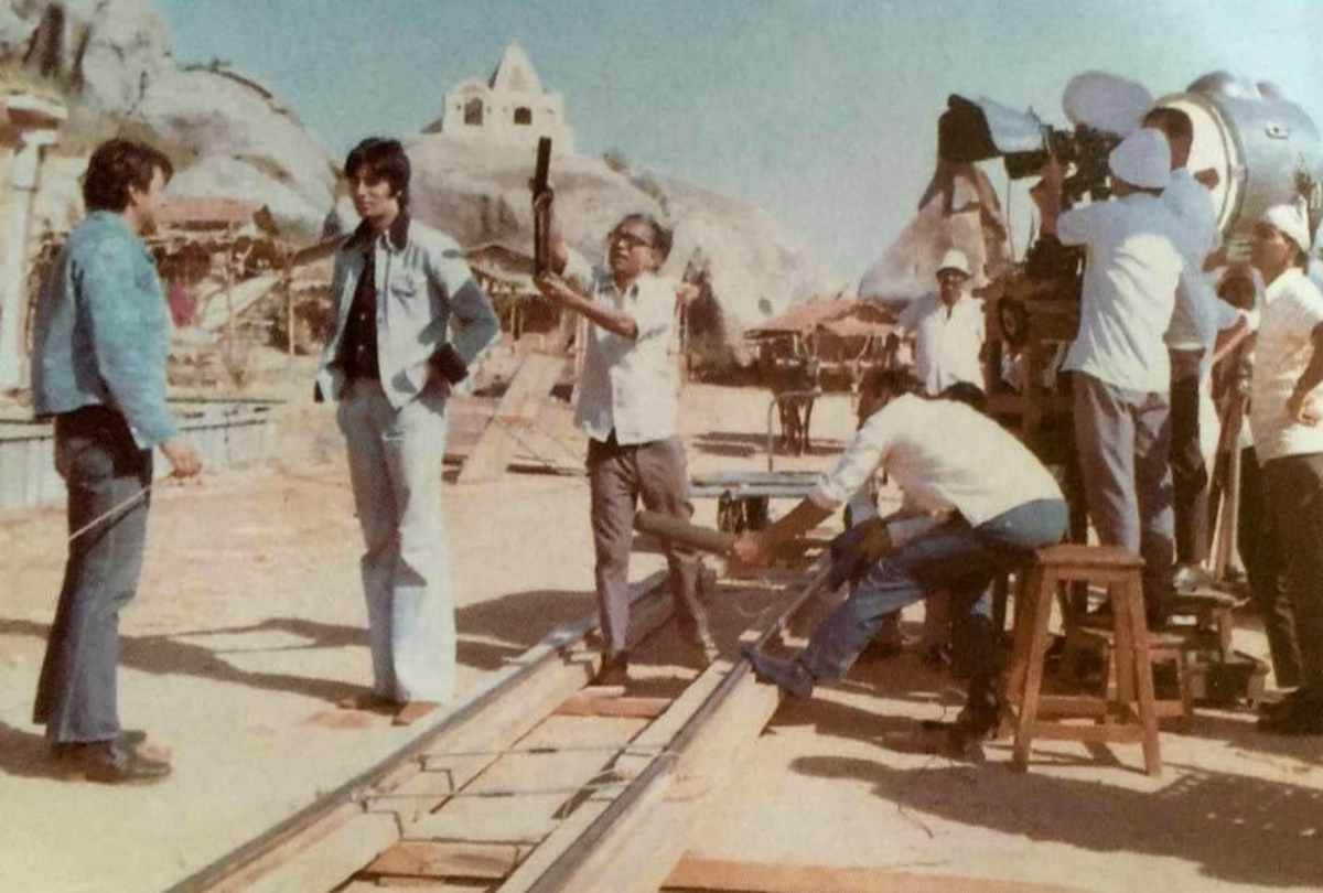 44 years of film sholay know about unknown facts of dharmendra amitabh bachchan film