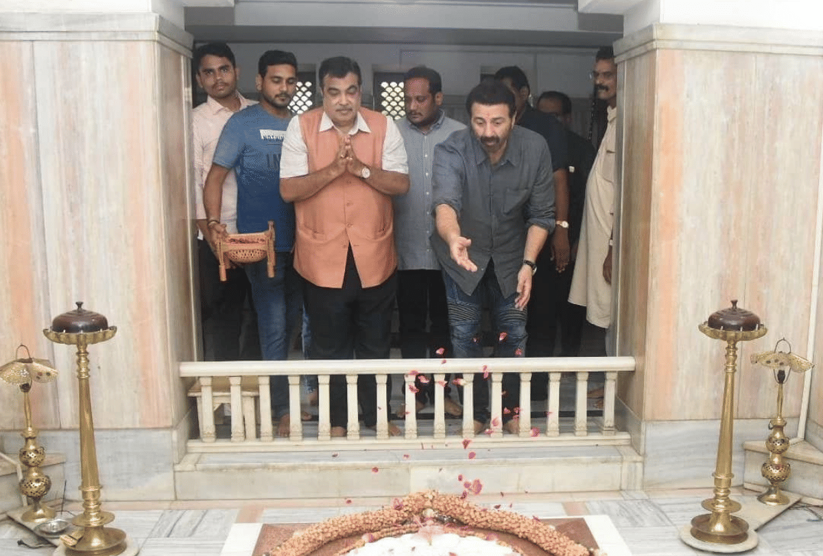 actor and bjp mp Sunny Deol visit RSS headquarter in Nagpur with Union Minister Nitin Gadkari