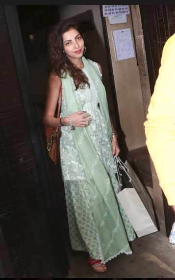 arjun kapoor sonam kapoor and anhsula celebrate rakshbandhan look at the pics