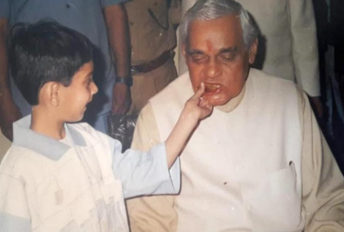 atal ji was fond of sweets and pani puri