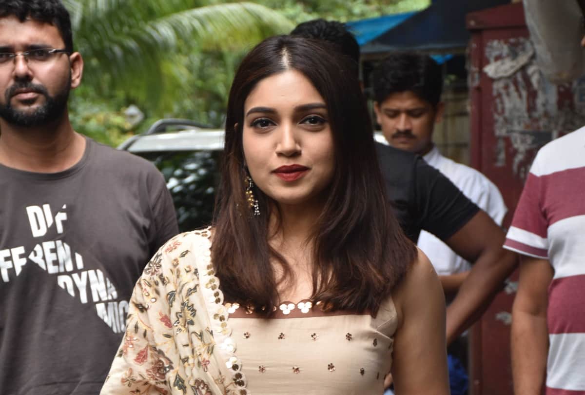 sunny leone to janhvi kapoor spotted in different places