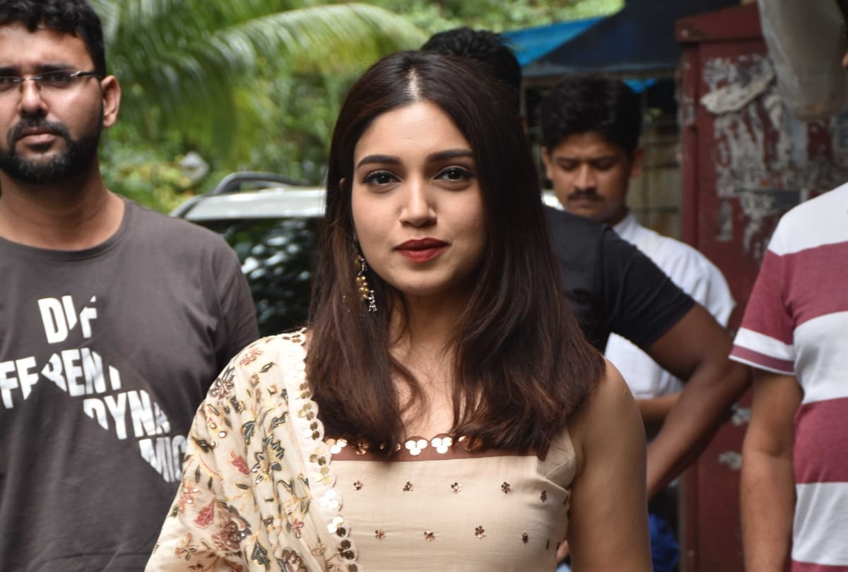 sunny leone to janhvi kapoor spotted in different places