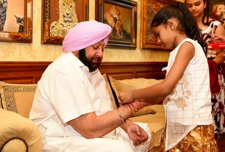 Punjab CM Captain Amrinder Singh Celebrates Rakshabandhan with Shaheed Soldiers Daughters