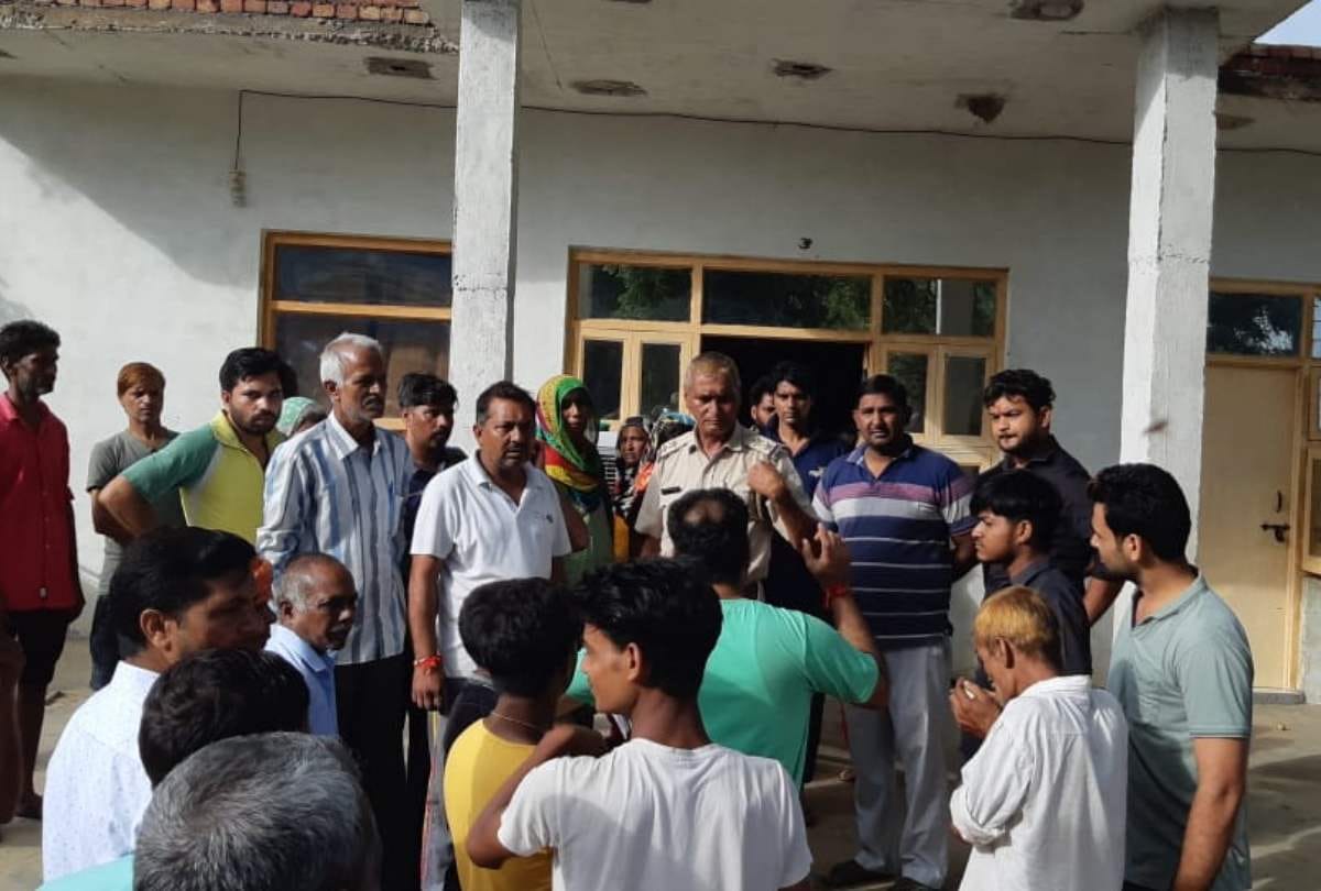 Theft in Faridabad house family members and pet dog fainted by thiefs
