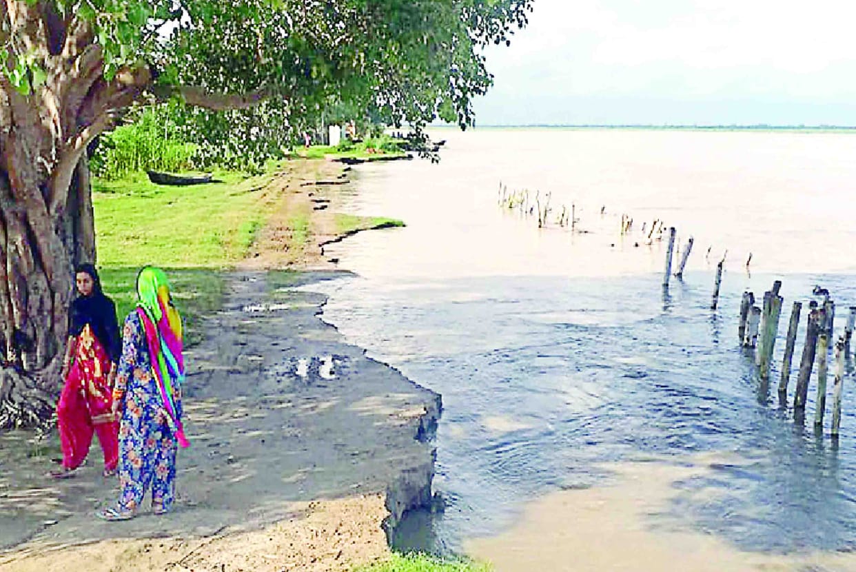 ganga river water cross danger point in farrukhabad