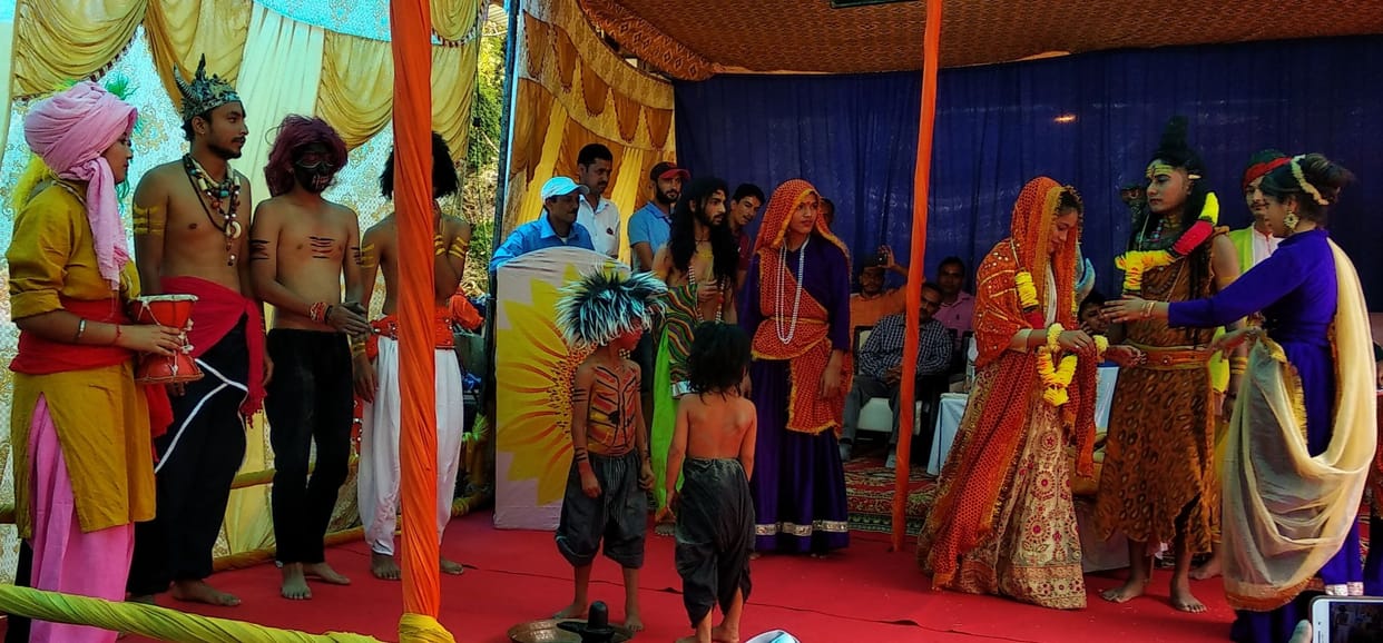 Jageshwar Dham's Aarti will show live: DM