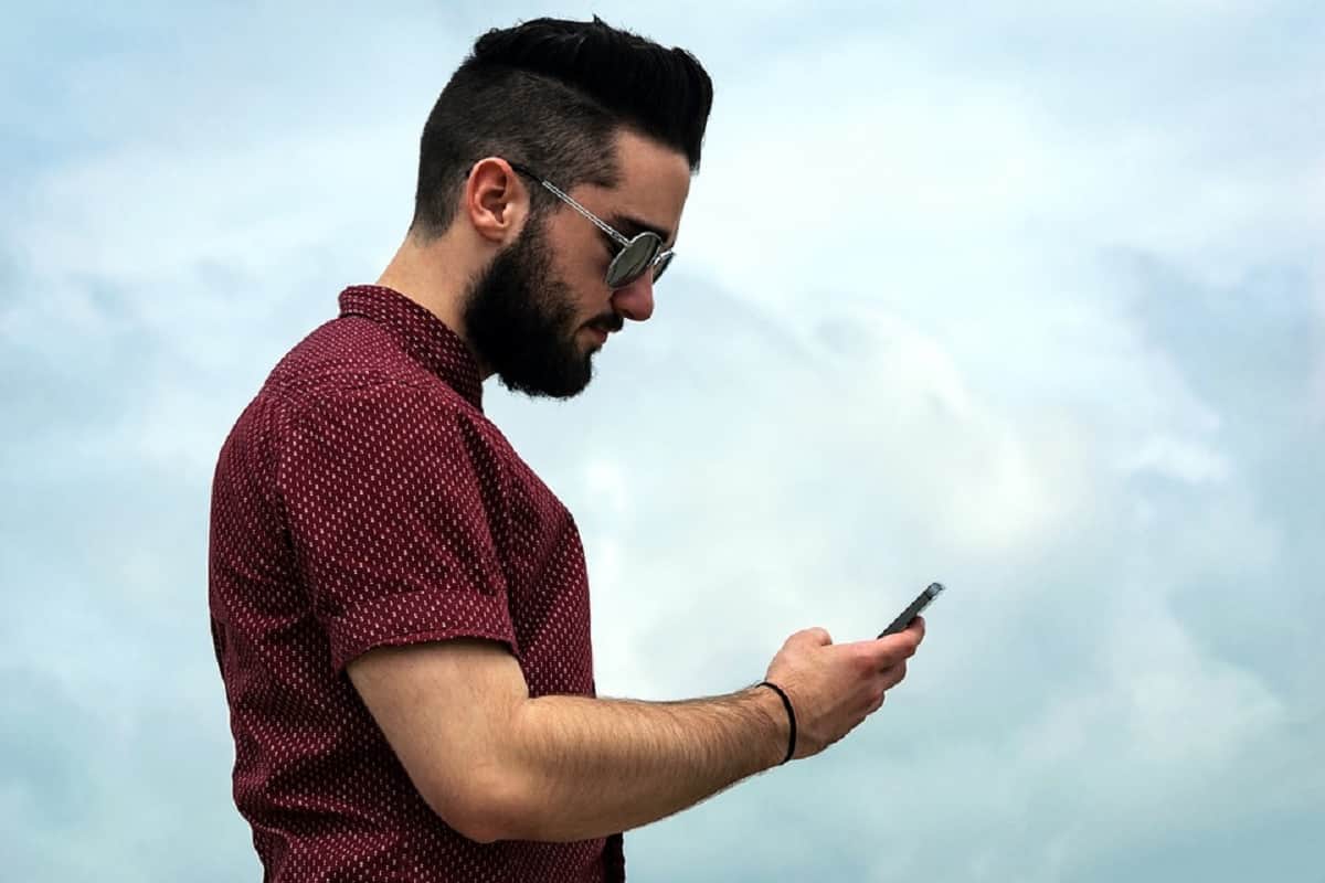 ask yourself these questions if smartphone ruining your relationship