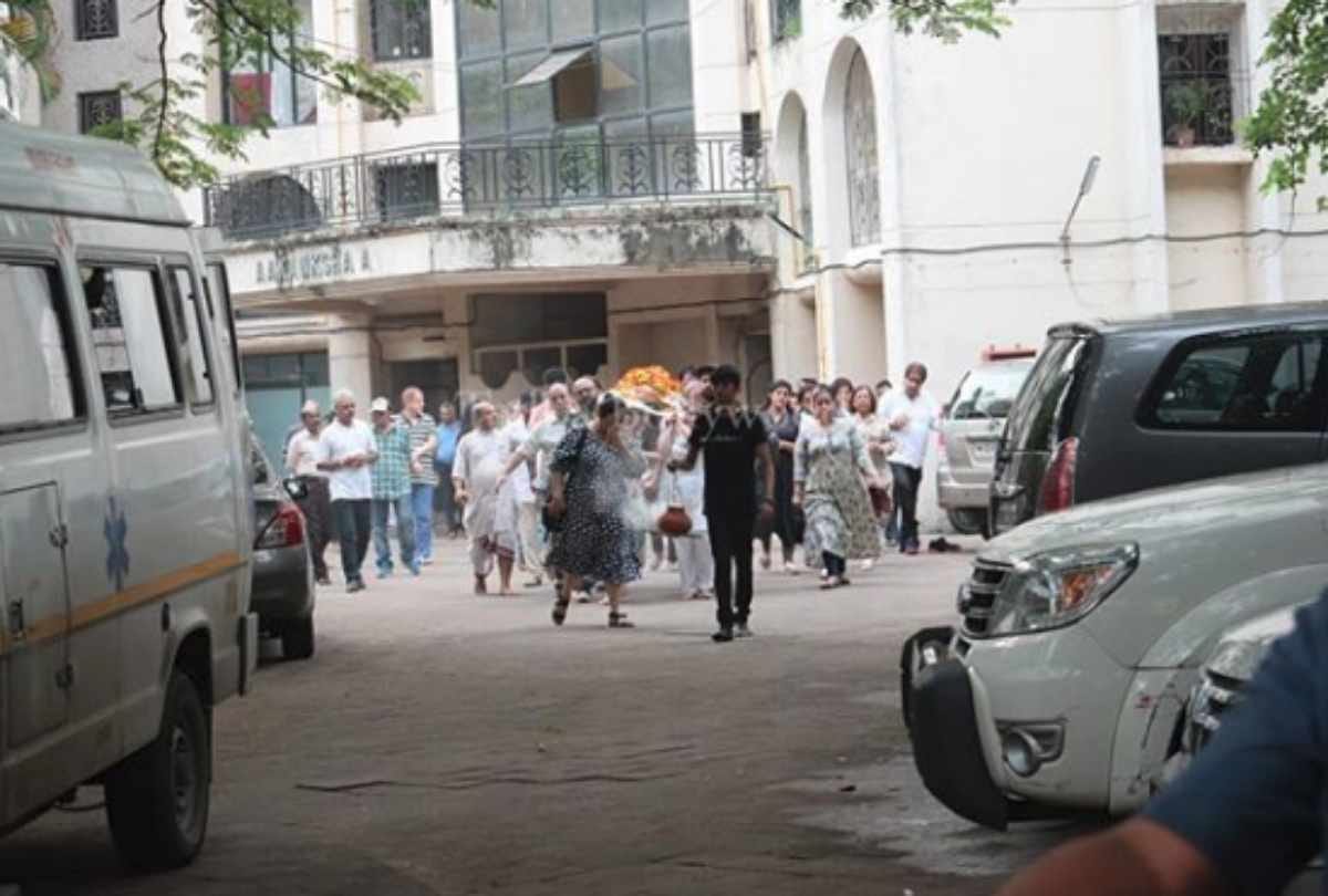 Bollywood News: vidya sinha funeral mohit malik ayub khan sunil pal reached her last rites