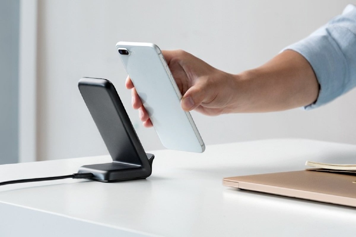 Wireless stand Charger