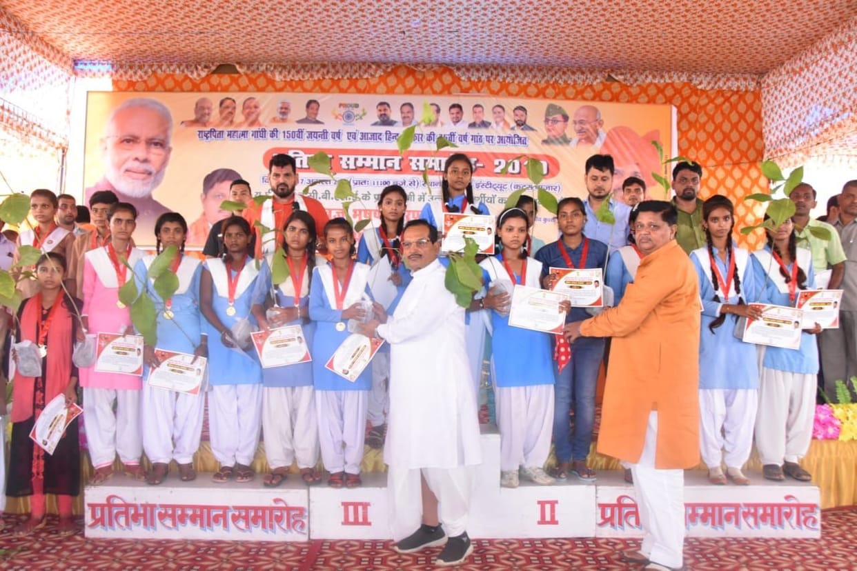 The faces of meritorious people blossomed after receiving a citation and medal