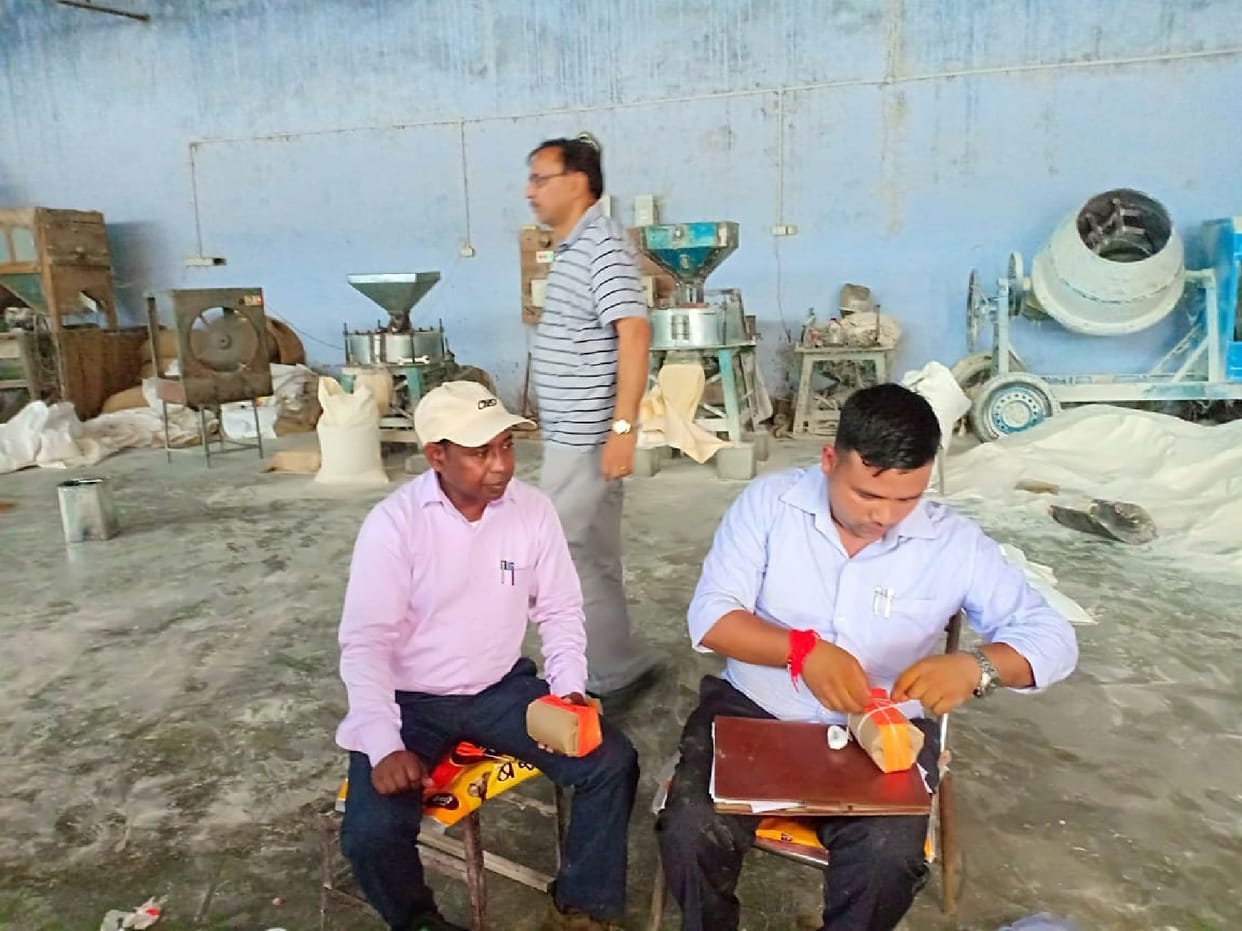 Adulterated gram flour seals, factory license revoked