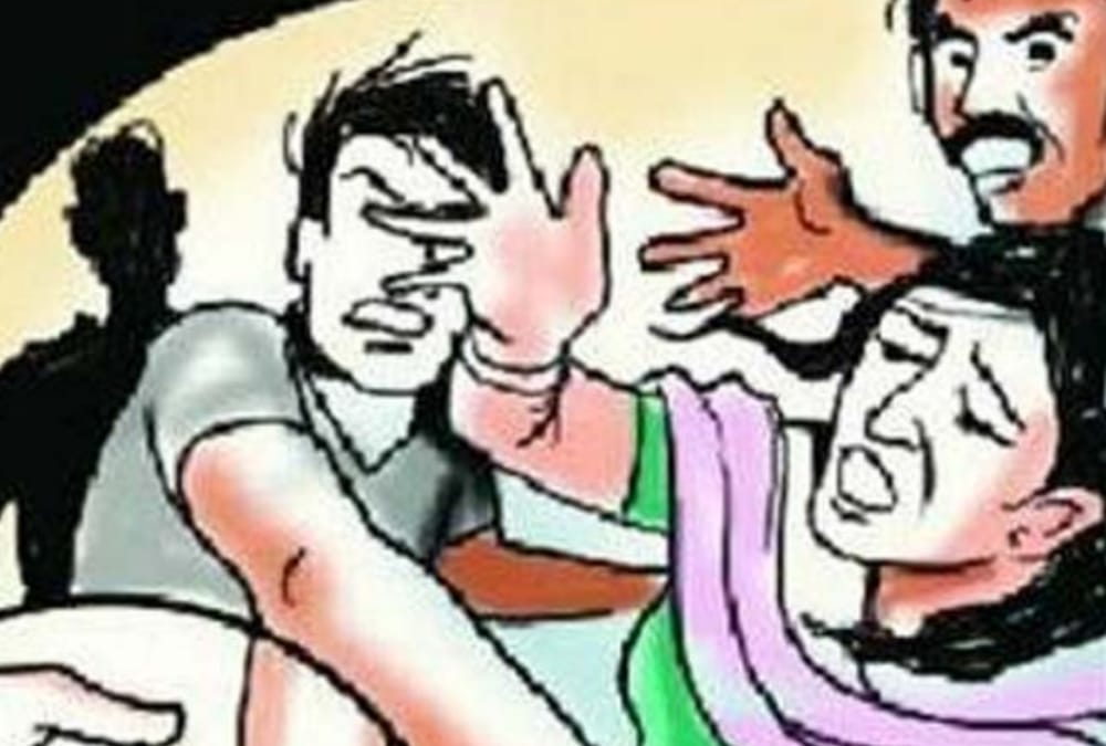 A man misbehave with a lady in jankipuram in Lucknow.