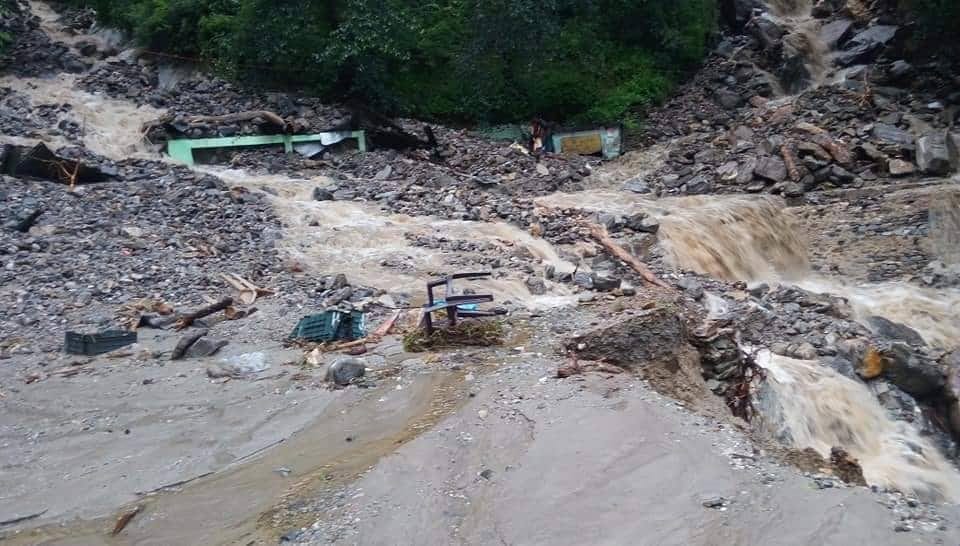 uttarakhand weather update heavy rain alert, five dhabhas swept in joshimath