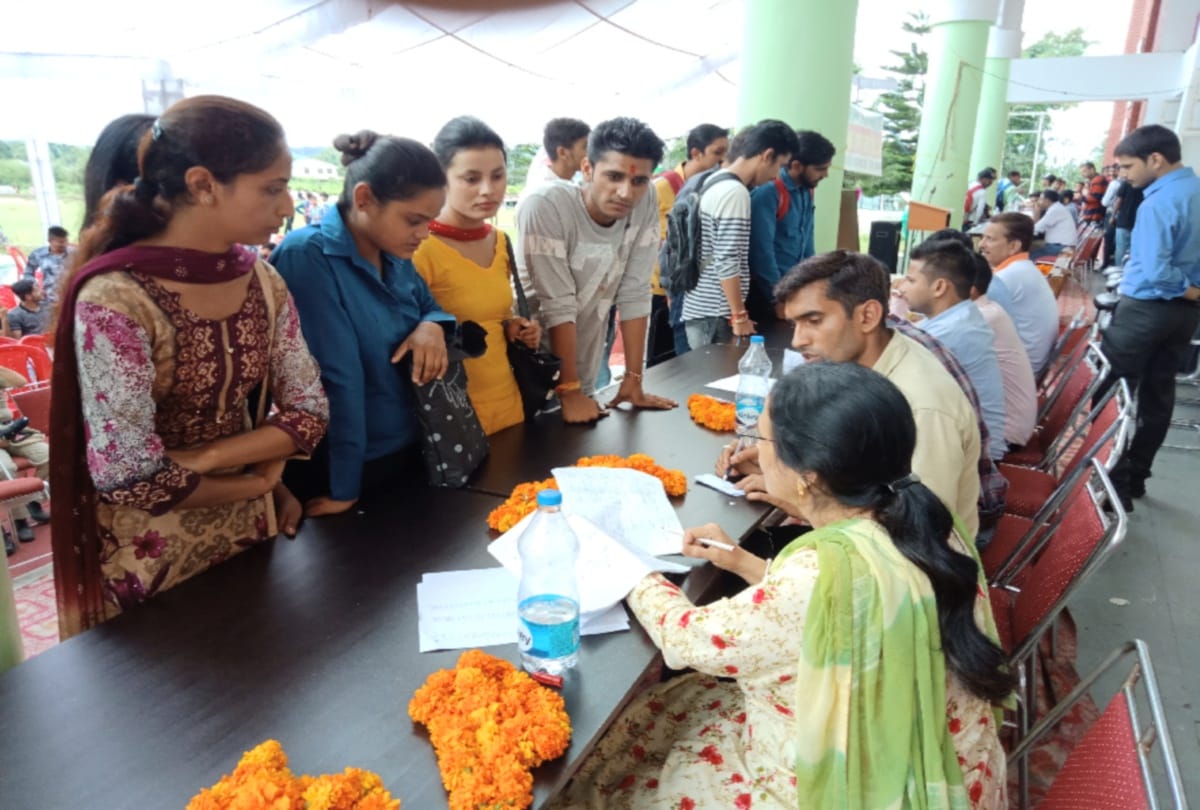 Himachal Employment Department will provide job to 10 thousand youth