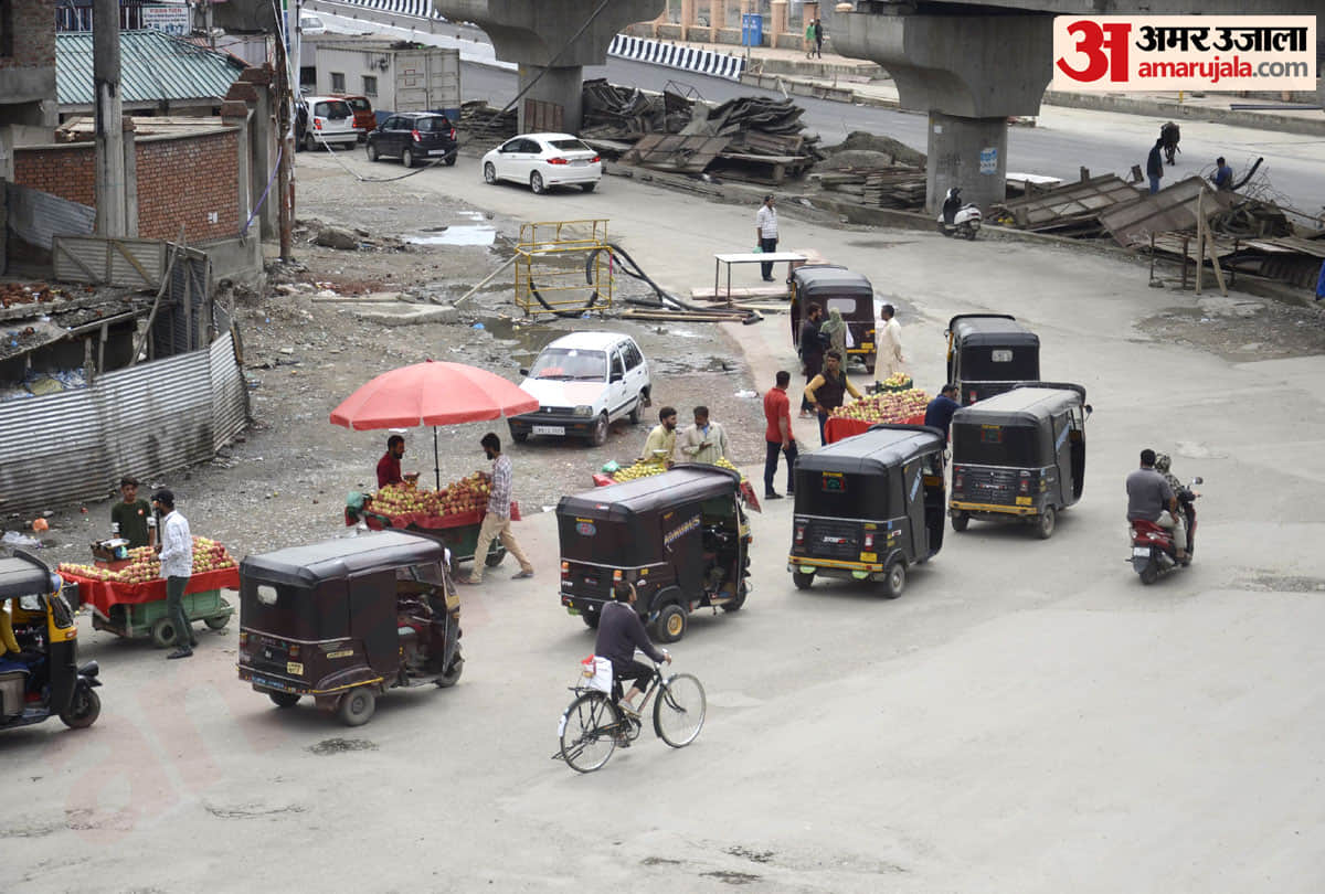 kashmir latest photos of restriction after article 370 revoked, latest visuals of jammu kashmir