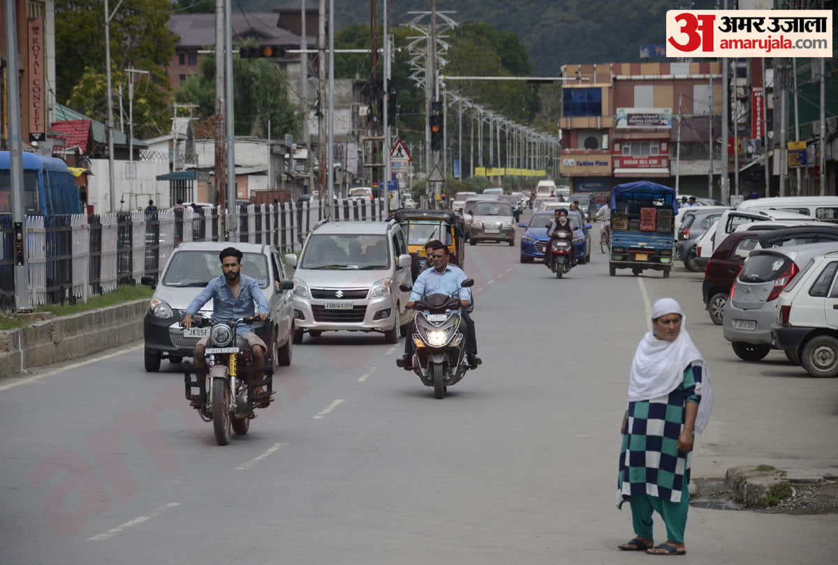 kashmir latest photos of restriction after article 370 revoked, latest visuals of jammu kashmir