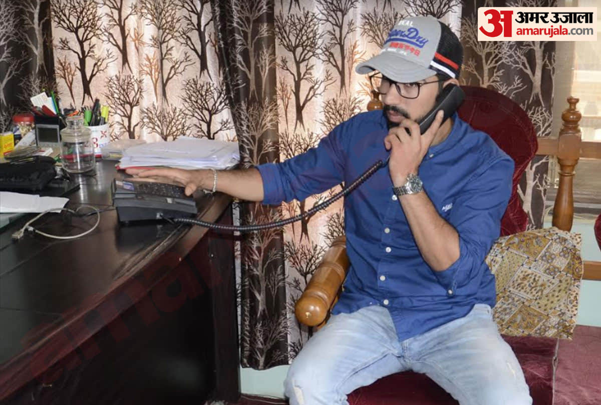 landline phone services resumed in some parts of kashmir, latest visuals and photos of kashmir