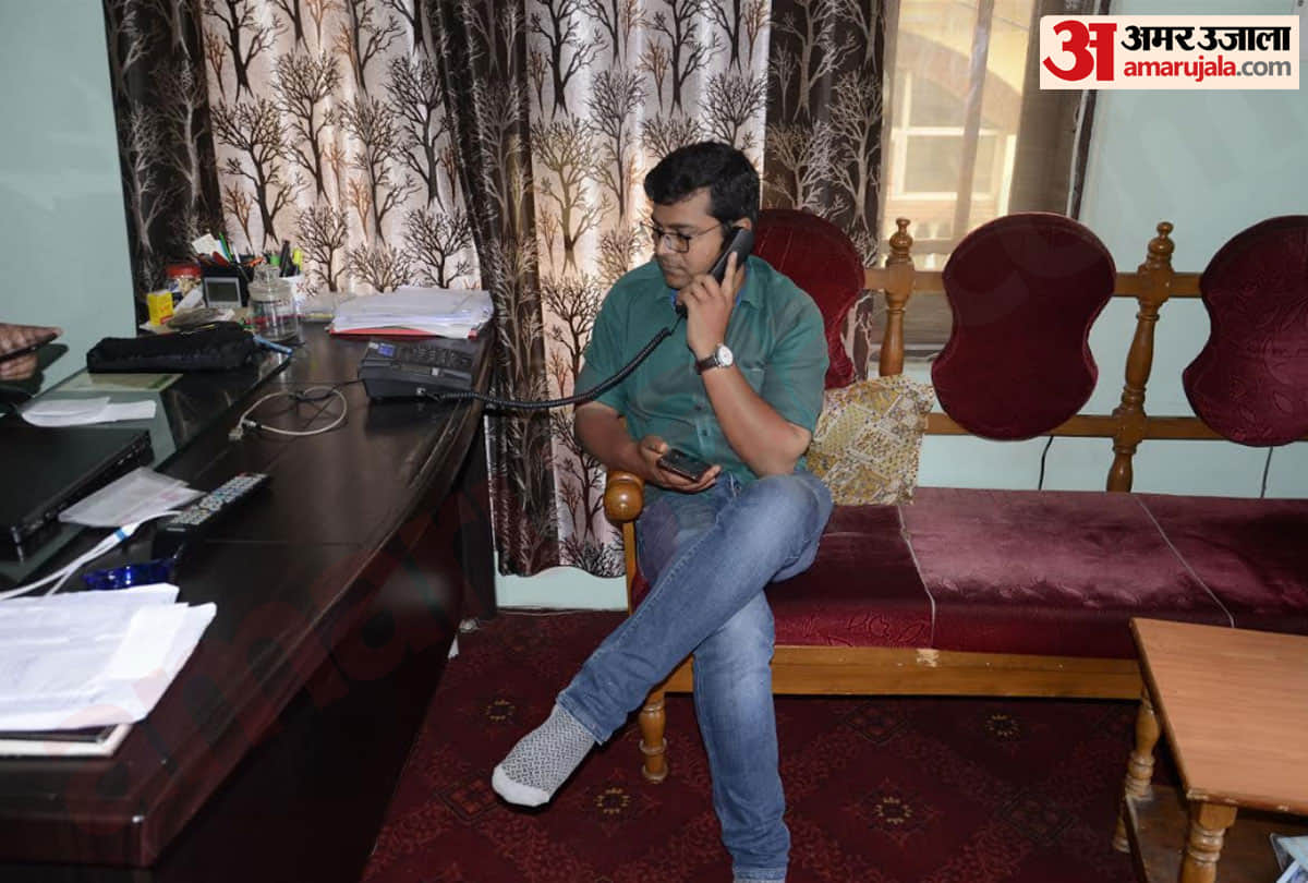 landline phone services resumed in some parts of kashmir, latest visuals and photos of kashmir