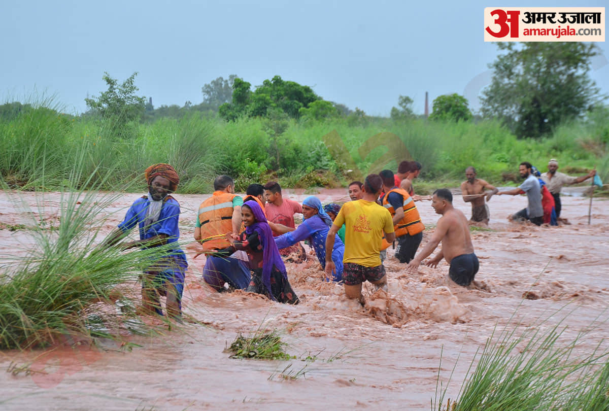 flood like situation in kathua jammu kashmir, rivers on their danger level in jammu kashmir, photos