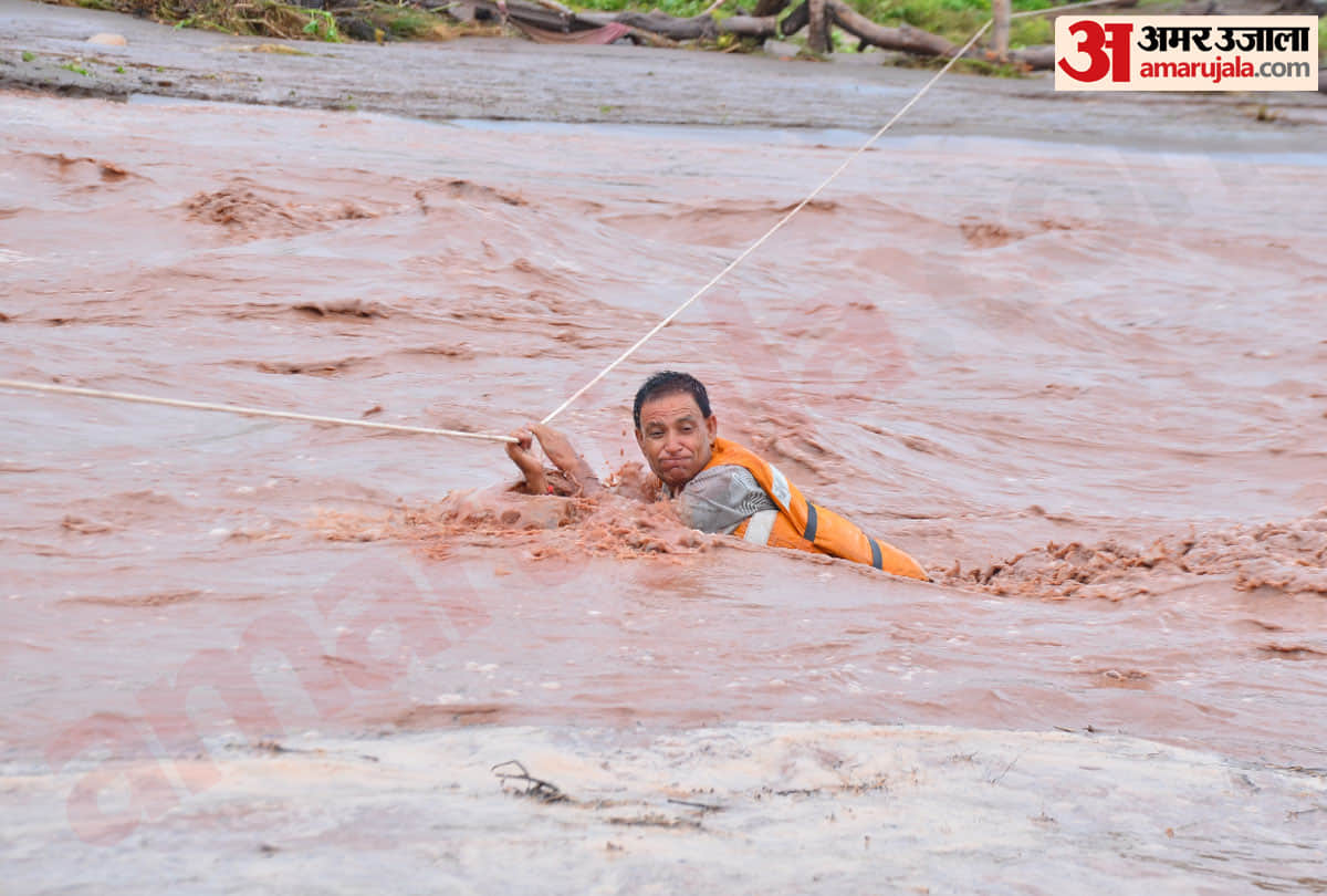 flood like situation in kathua jammu kashmir, rivers on their danger level in jammu kashmir, photos