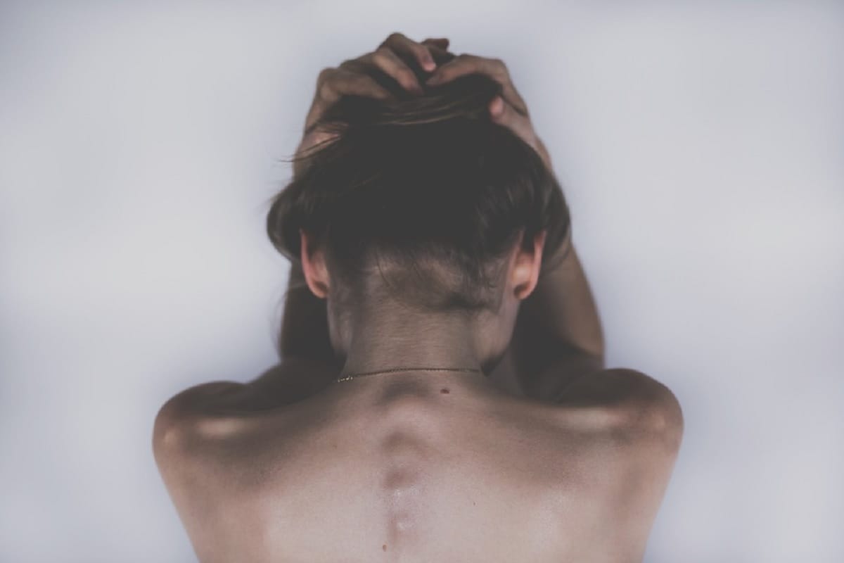 know the reason behind migraine and these home remedies will be helpful