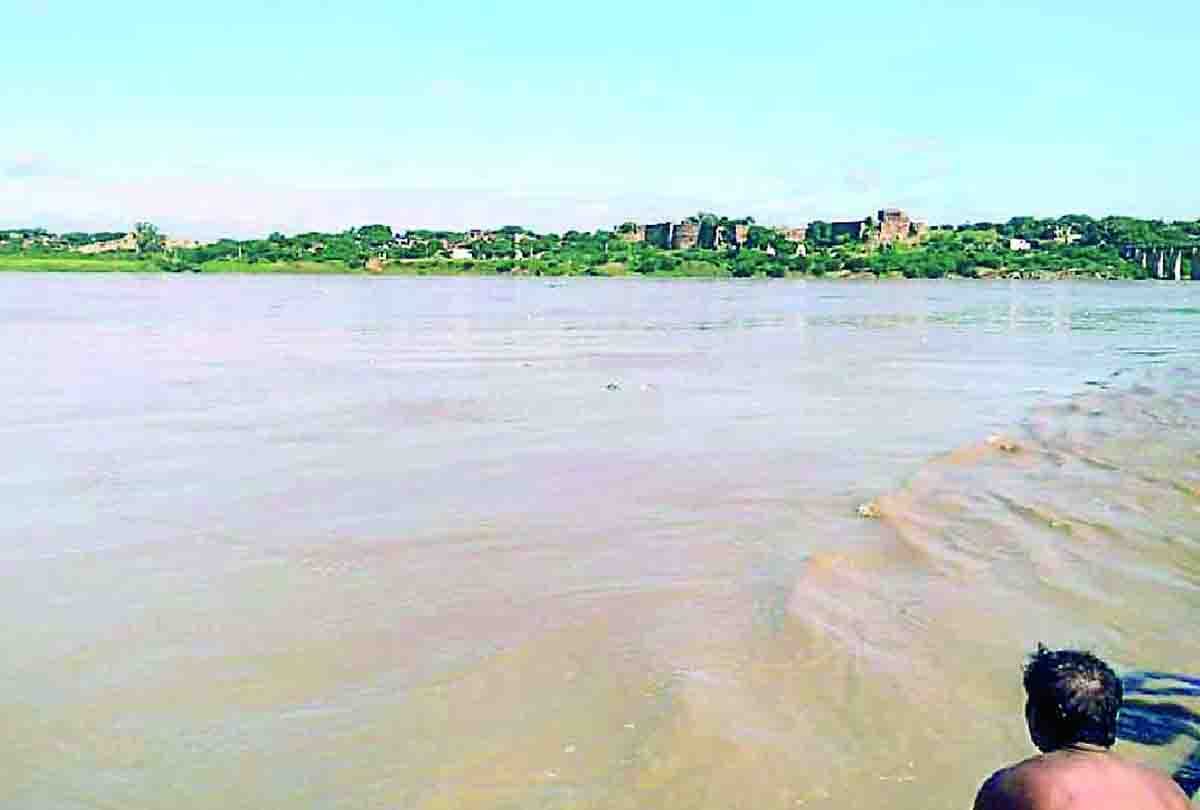 Yamuna Betwa Ganga Chambal river above danger mark after releasing water from dams