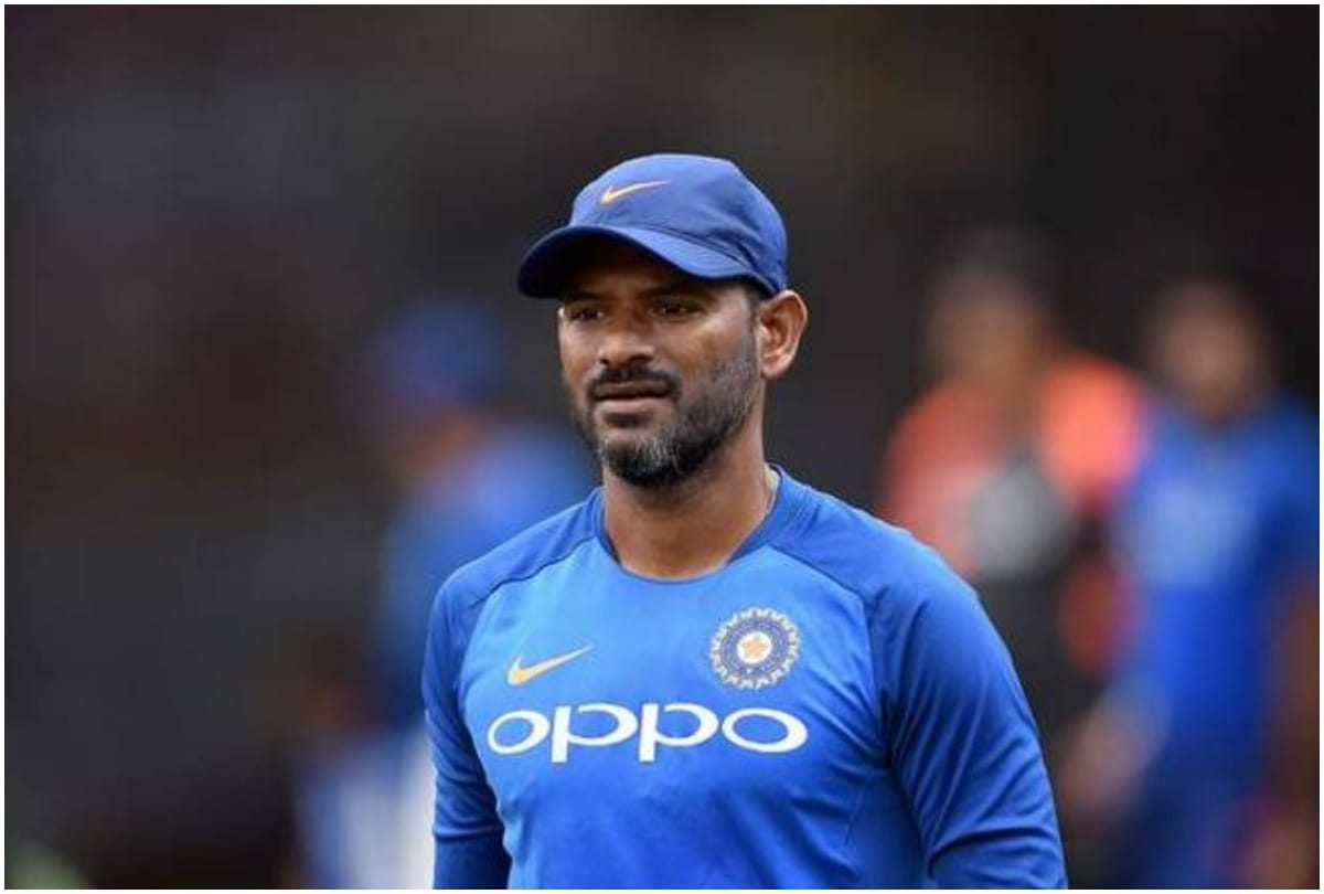 Who Select Indian cricket team batting bowling and fielding coach