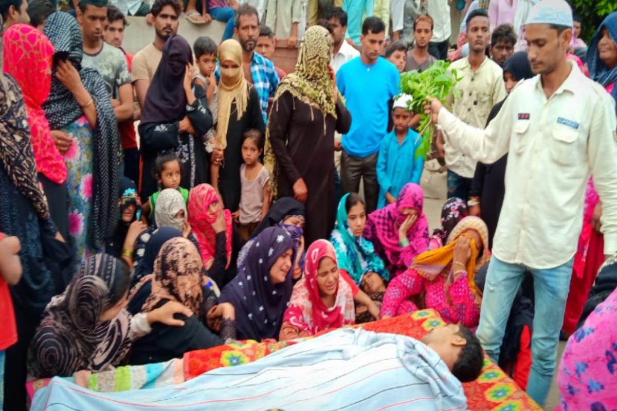 man died due to high tension line in saharanpur district