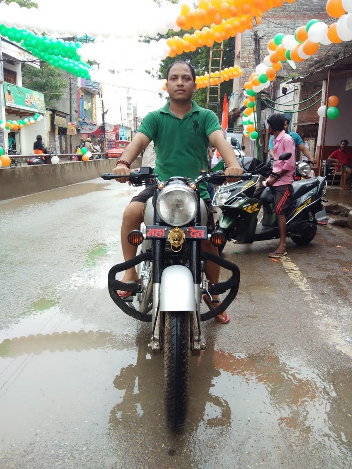 drunk man murder shoes businessman by stabbed to call from shop in hukulganj varanasi