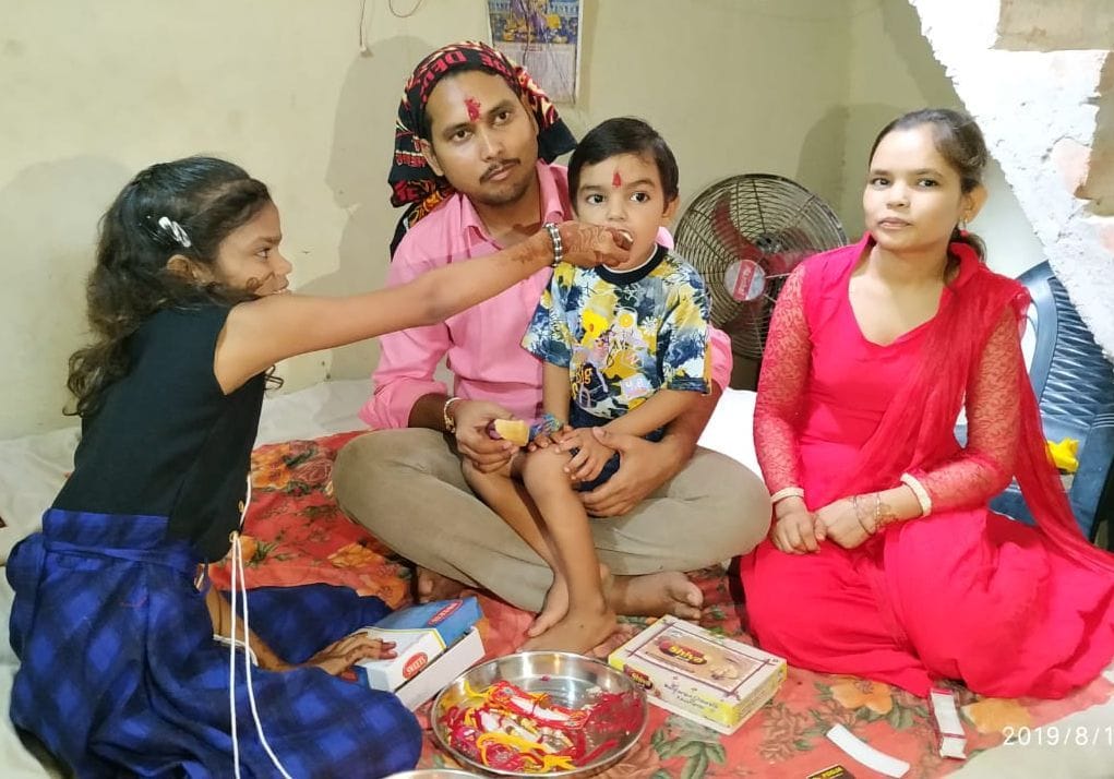 Sisters tied the brothers' wrist protection