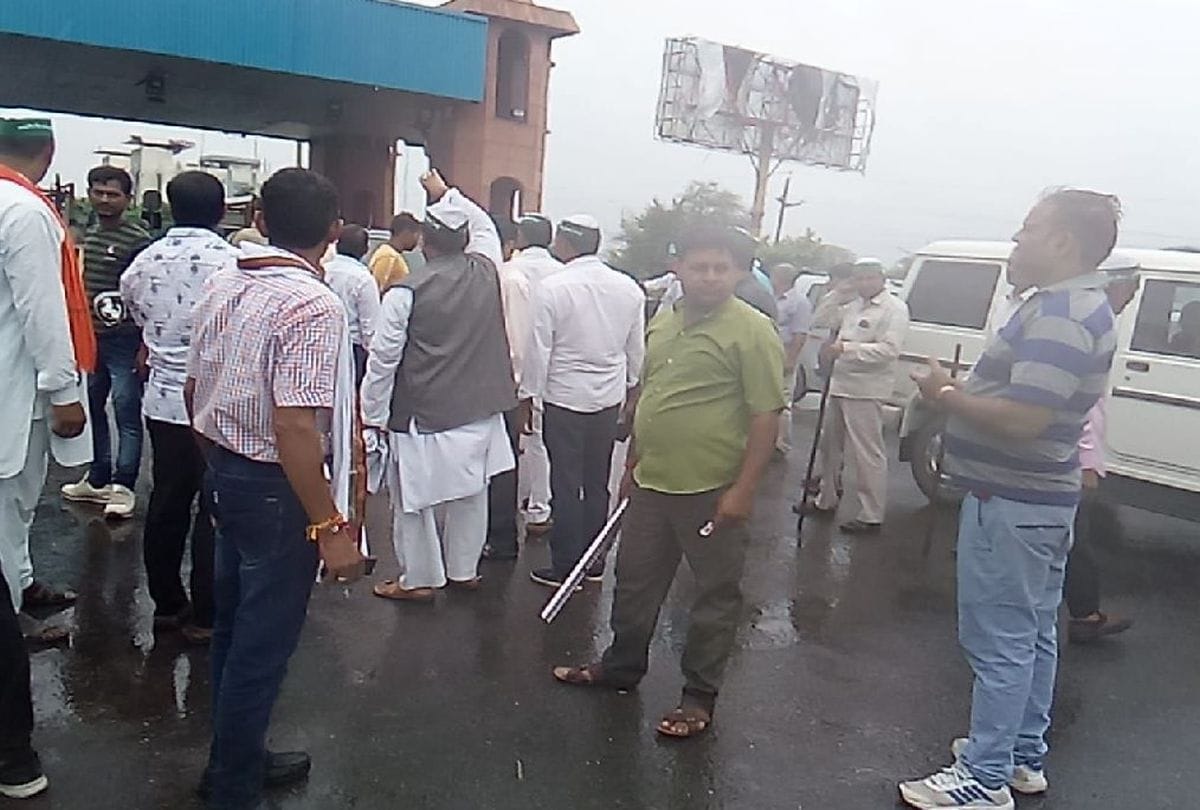 BKU workers captured Agra Delhi highway toll in mathura