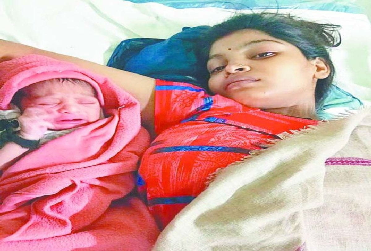 nurse misbehaved with pregnant woman in Women District Hospital agra