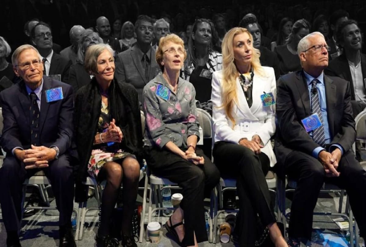 Worlds Richest Family 2019 Walmart Family earns 28 crore rupees per hour
