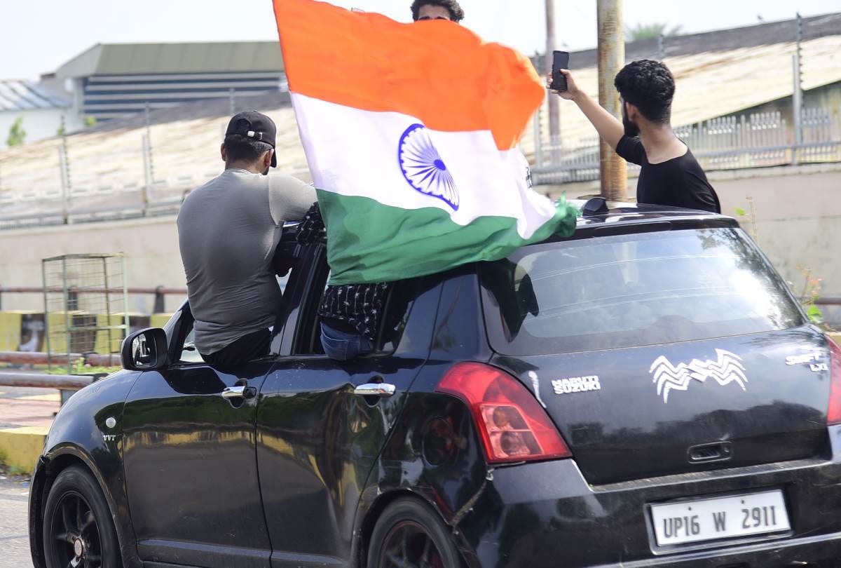 carelessness of youths on the name of freedom in lucknow