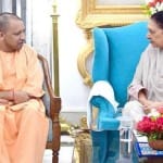 मुख्यमंत्री योगी आदित्यनाथ व राज्यपाल आनंदीबेन