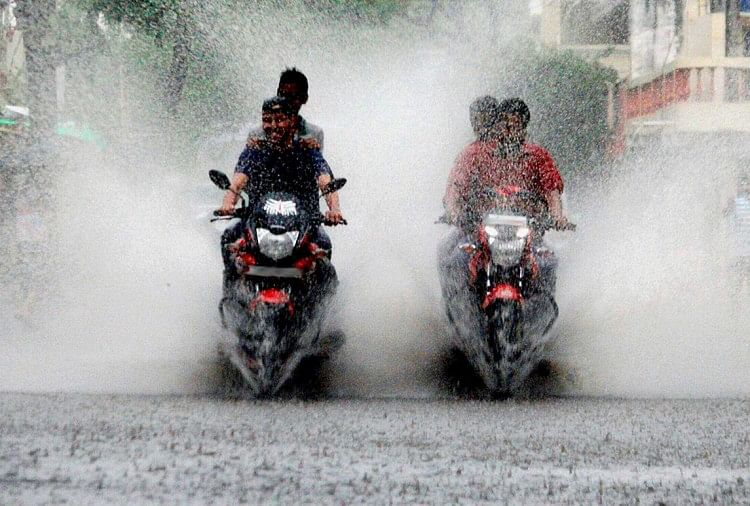 road bike in the rain