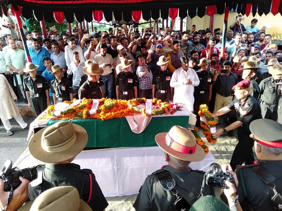 Martyr Sandeep dead body reached uttarakhand died in ceasefire violation by pakistan